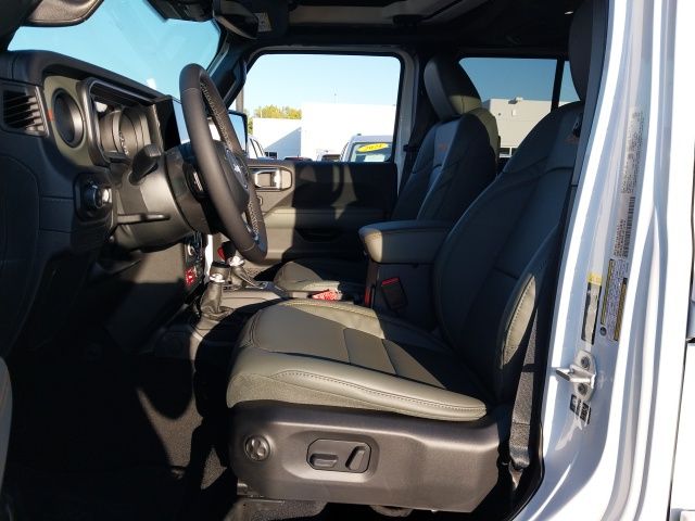 2025 Jeep Gladiator Mojave photo 3