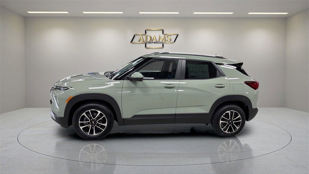 2026 Chevrolet Trailblazer LT photo 2