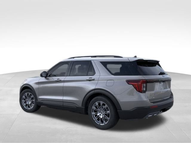 2026 Ford Explorer photo 3