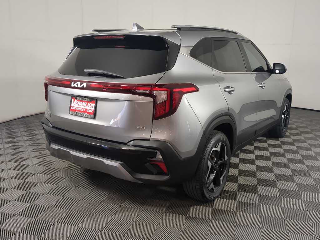 2024 Kia Seltos EX photo 4