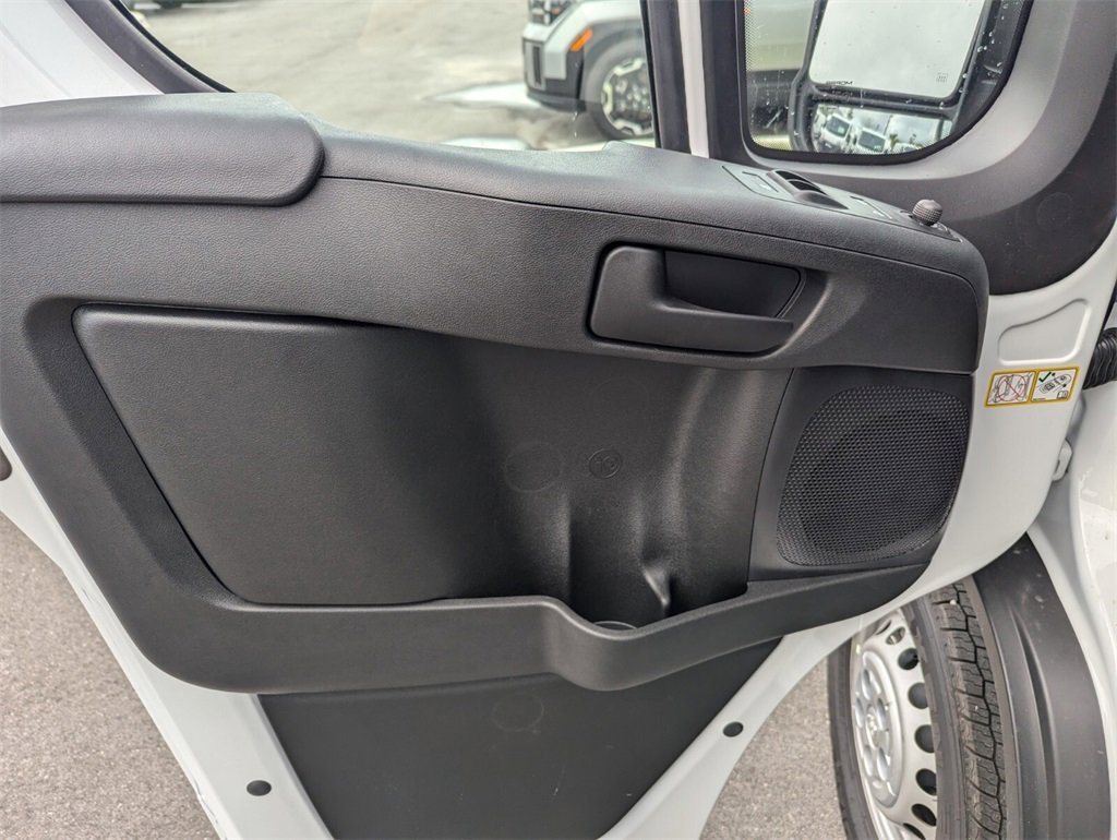 2025 Ram 1500 Tradesman photo 14