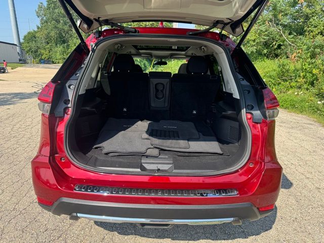 2018 Nissan Rogue SV photo 15