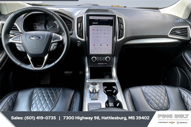 2024 Ford Edge Titanium photo 13