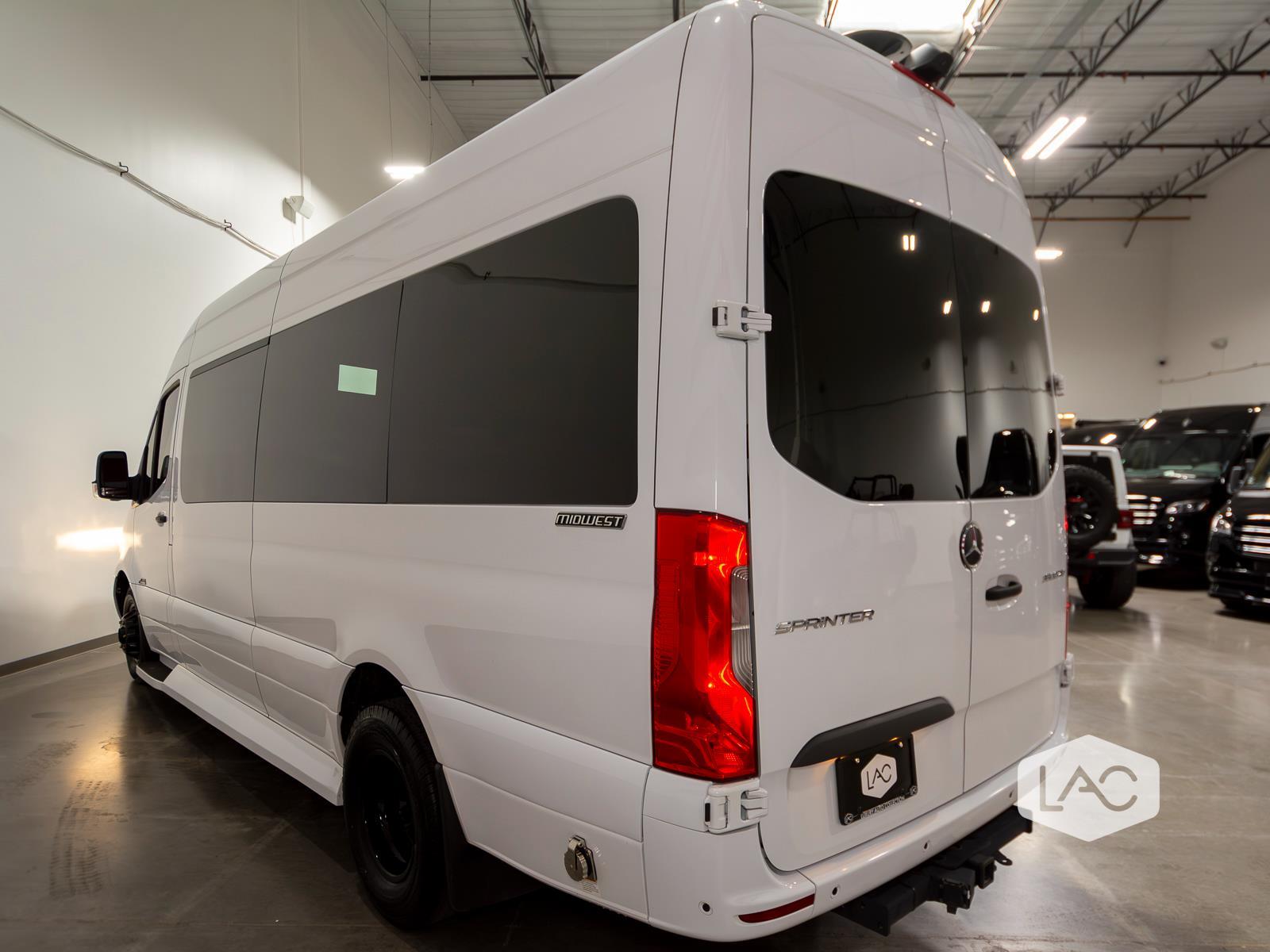 2021 Mercedes Benz Sprinter Crew Van photo 16
