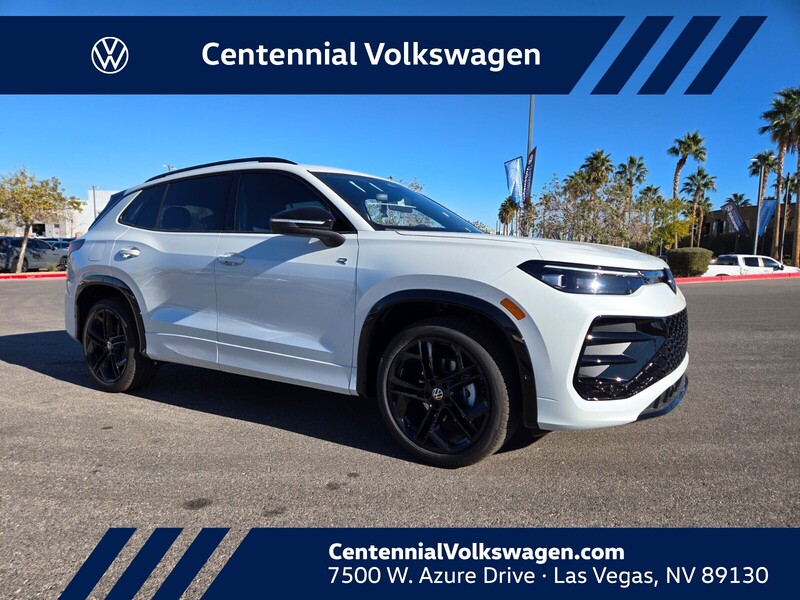 2026 Volkswagen Tiguan SE R-LINE BLACK's photo