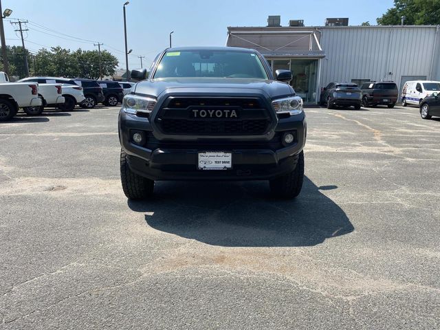 2021 Toyota Tacoma SR5 photo 2