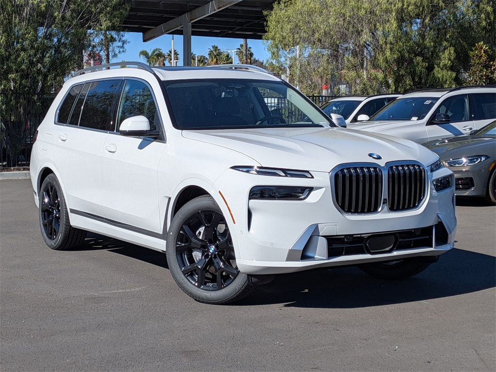 2026 BMW X7 40i's photo