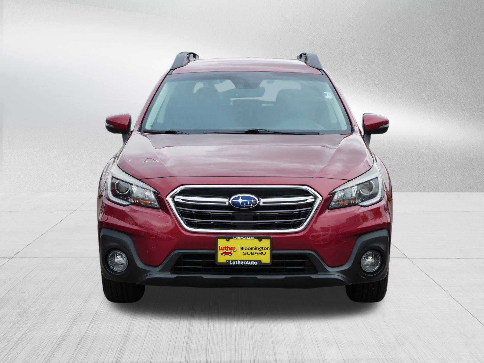 2019 Subaru Outback Premium photo 2