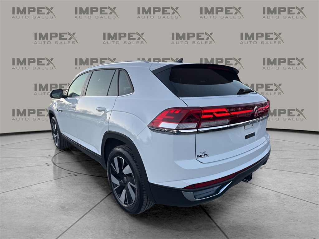 2025 Volkswagen Atlas Cross Sport SE Technology photo 3