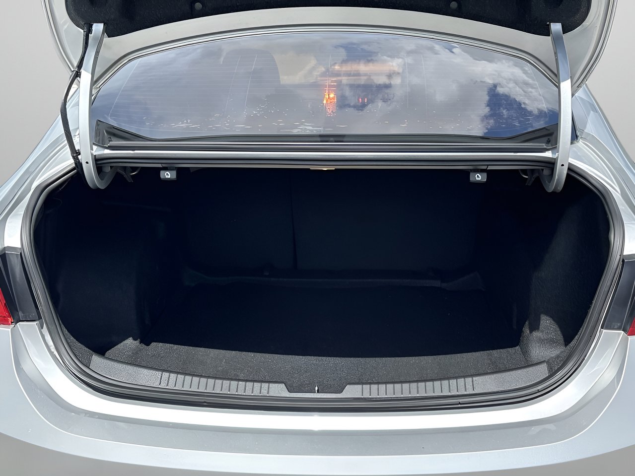 2019 Chevrolet Malibu LS photo 8