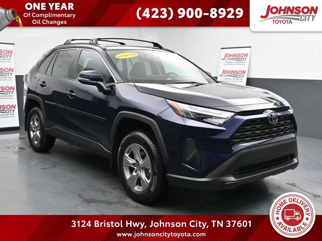 2025 Toyota RAV4 XLE's photo