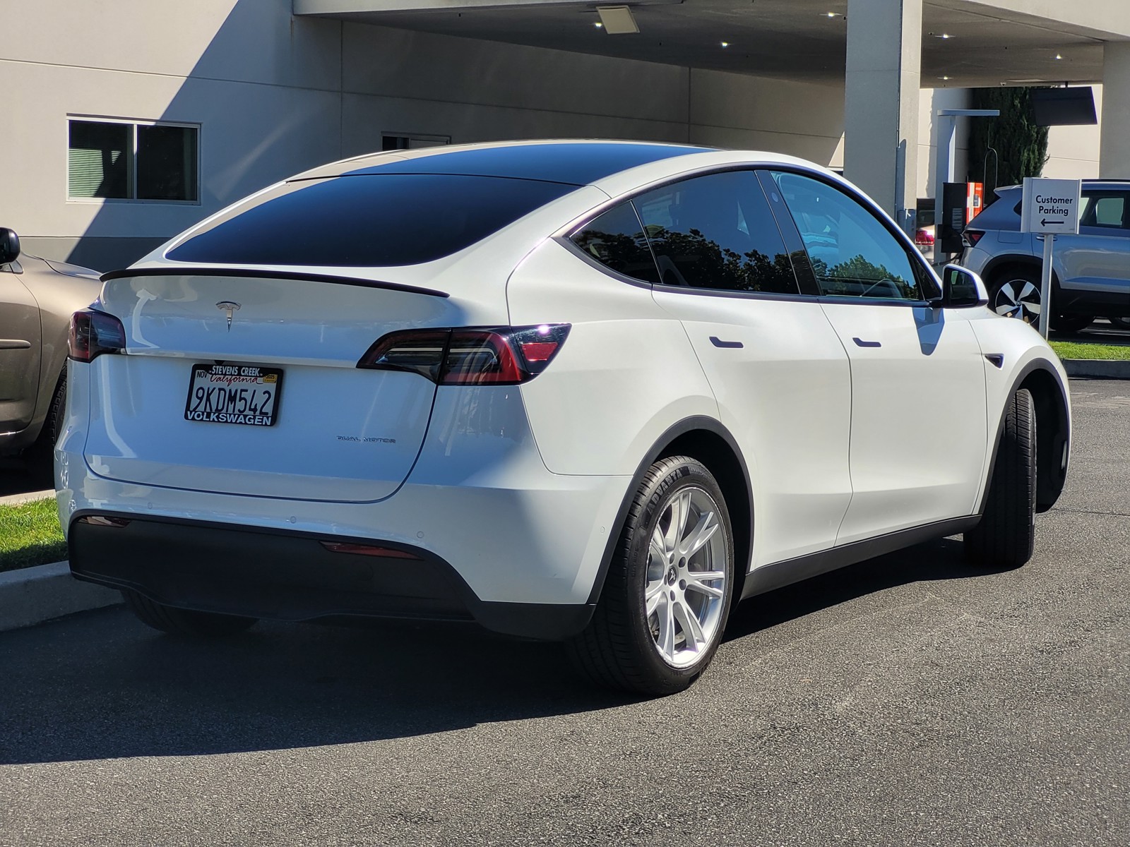 2021 Tesla Model Y Long Range photo 4