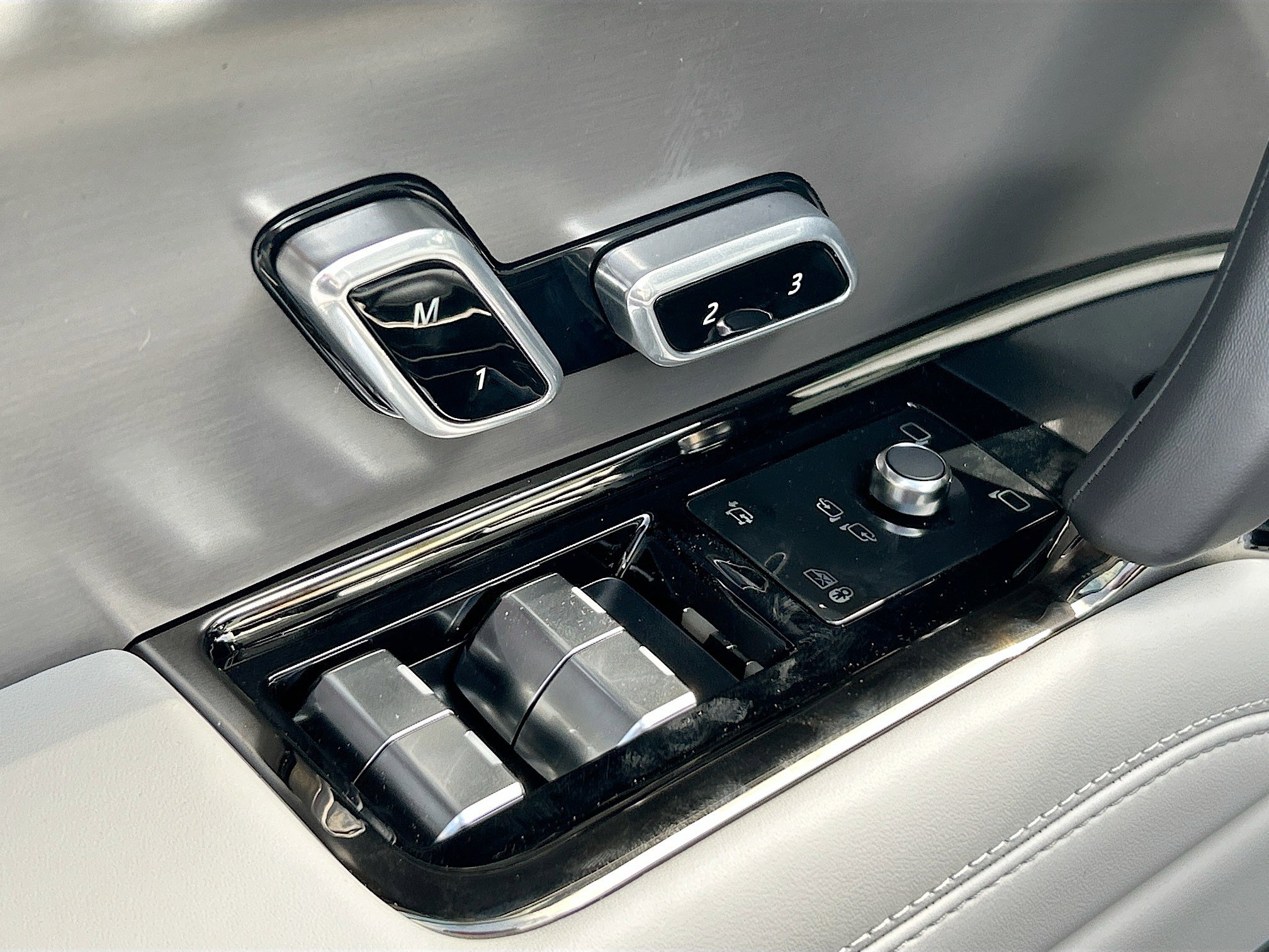 2025 Land Rover Range Rover Sport SE photo 19