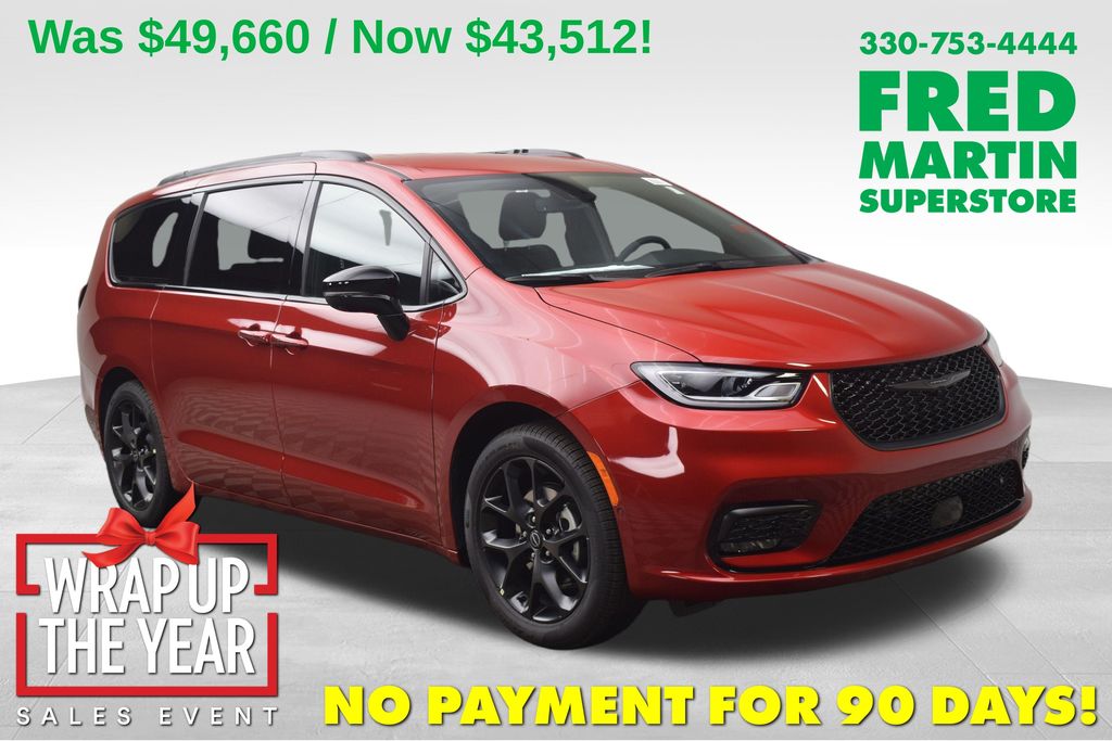 2026 Chrysler Pacifica Select's photo