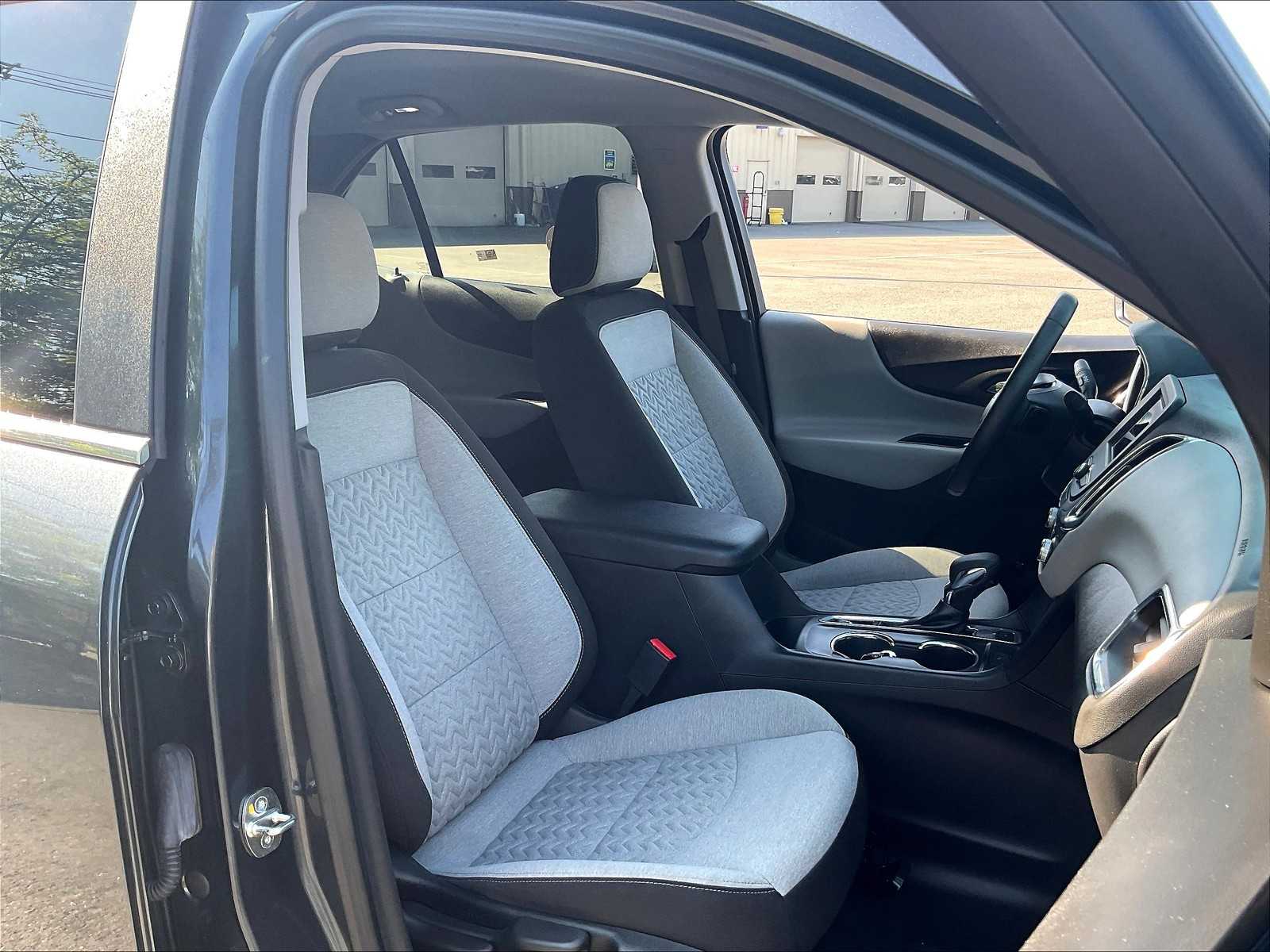 2023 Chevrolet Equinox LT photo 10
