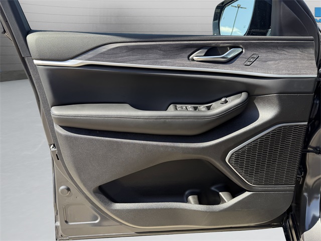 2025 Jeep Grand Cherokee Limited photo 27