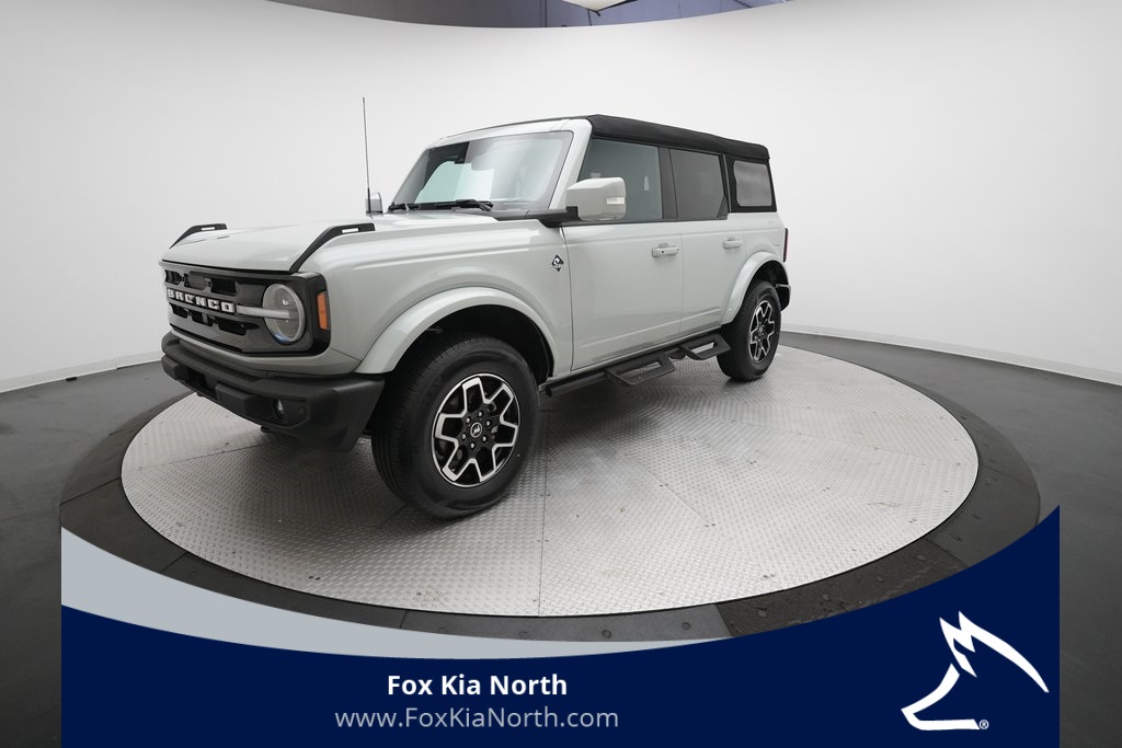 2024 Ford Bronco 4-Door Outer Banks's photo