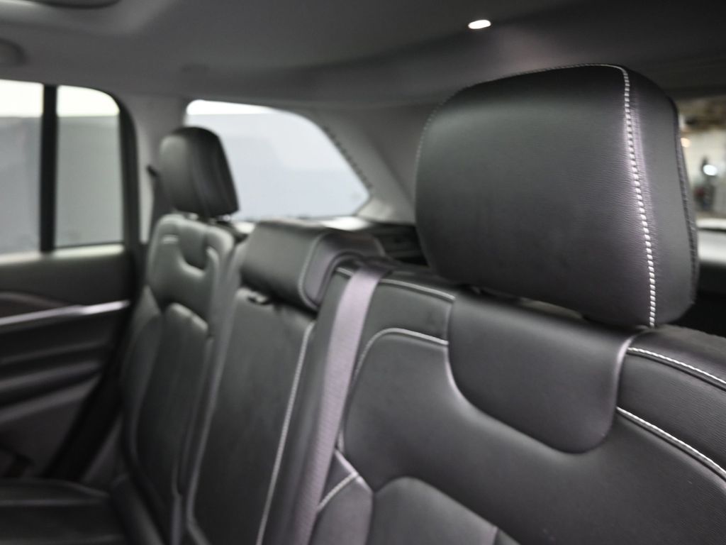 2022 Jeep Grand Cherokee Limited photo 8
