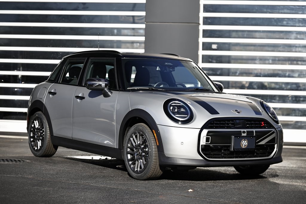 2026 MINI Hardtop 4 Door S's photo