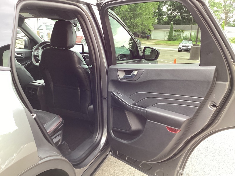 2025 Ford Escape Hybrid ST-Line Select photo 14