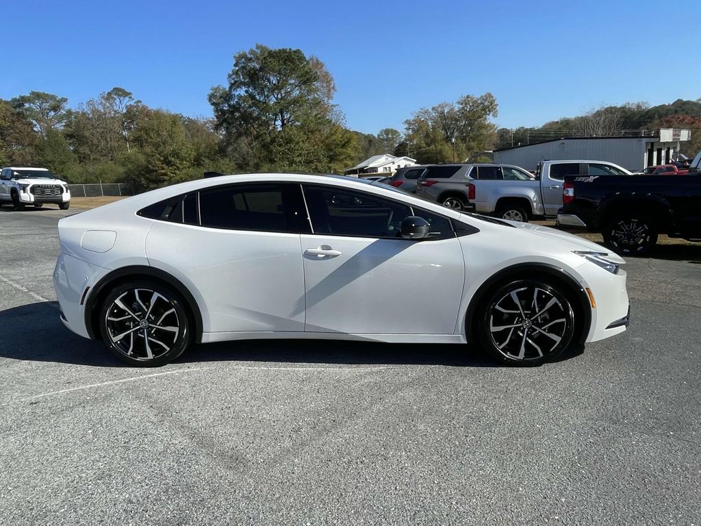 2026 Toyota Prius Plug-in Hybrid XSE Premium photo 2