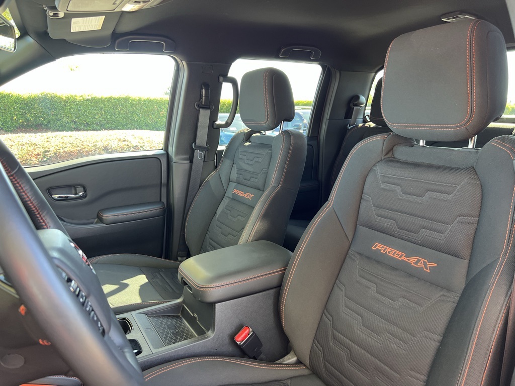 2024 Nissan Frontier PRO-4X photo 13