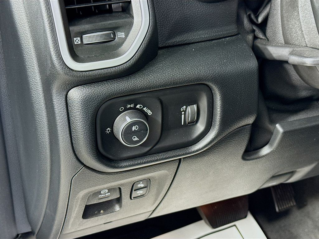 2022 Ram 1500 Big Horn photo 16