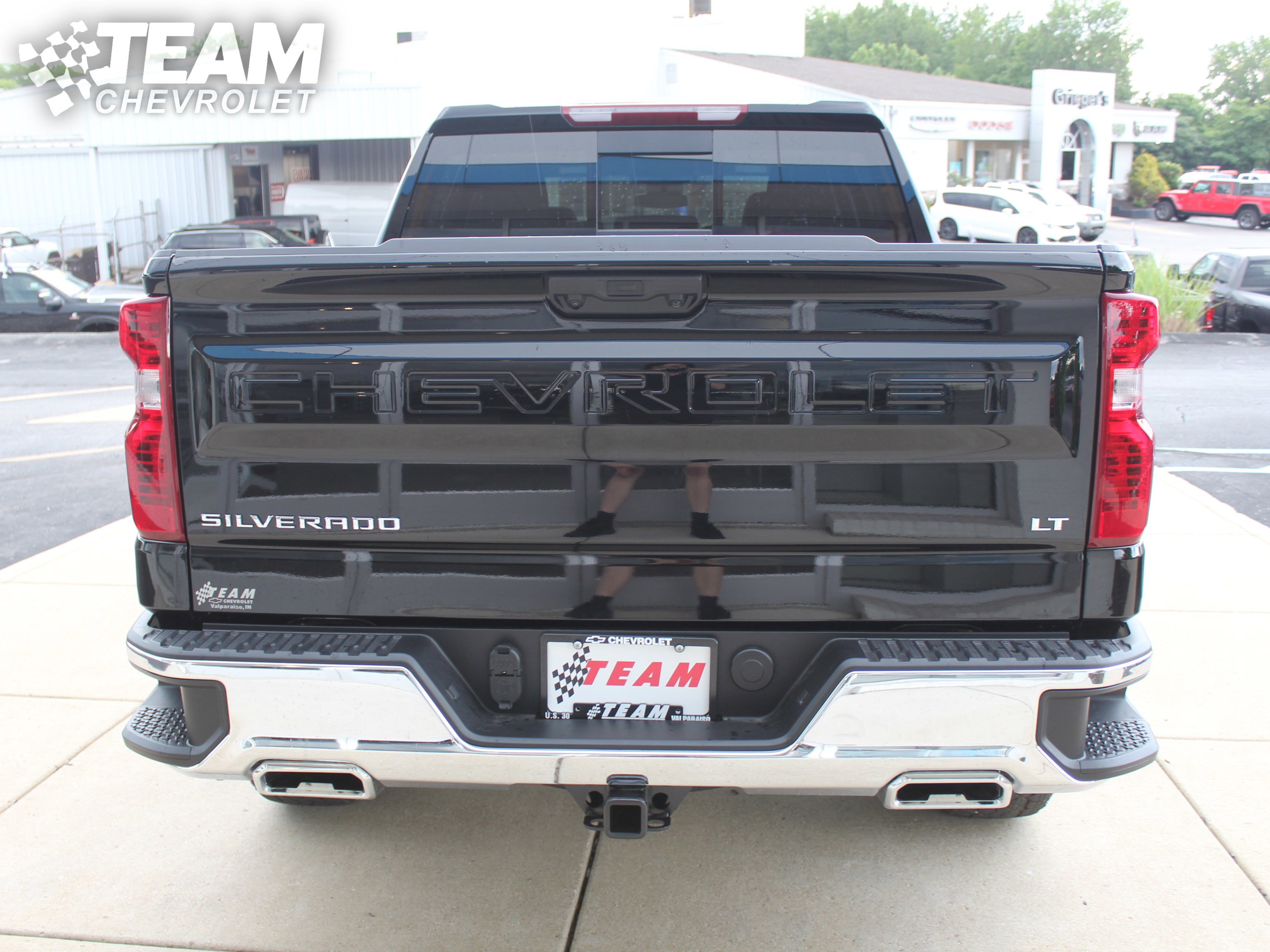 2025 Chevrolet Silverado 1500 LT photo 4
