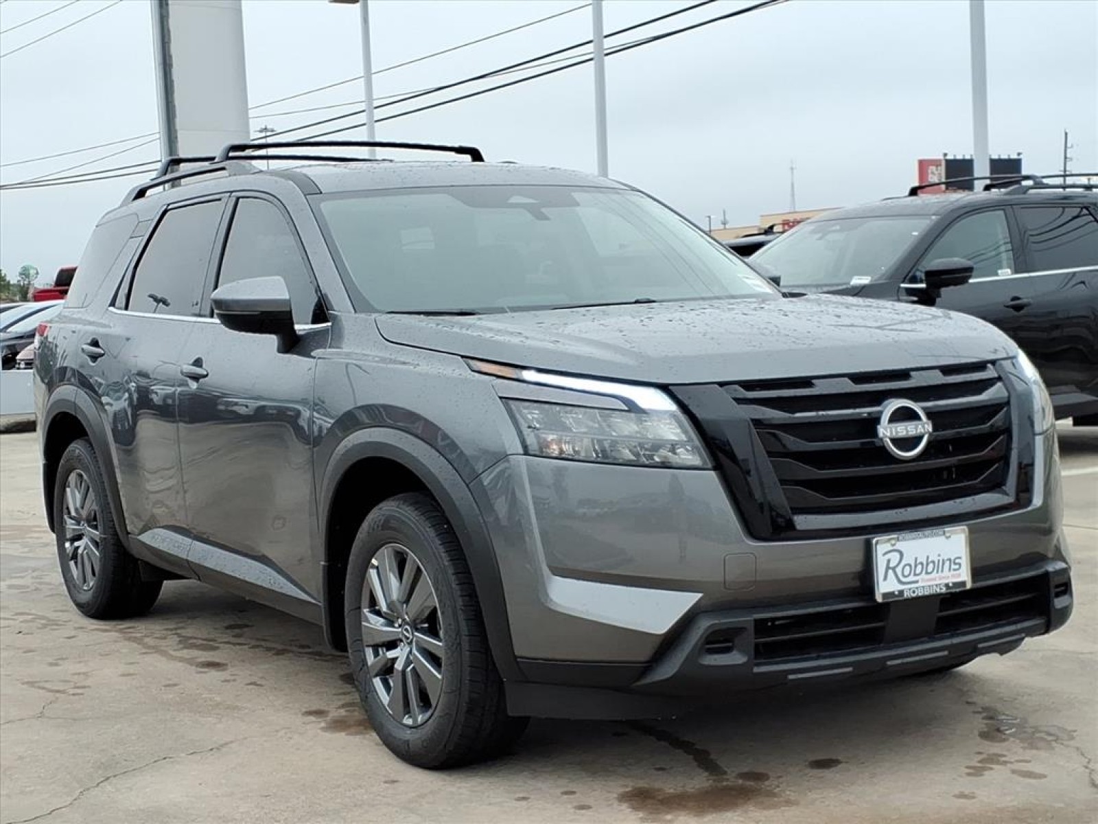 2025 Nissan Pathfinder SV photo 2