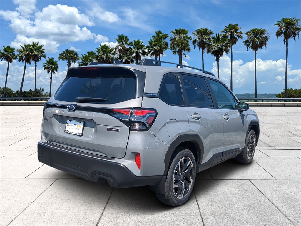 2025 Subaru Forester Premium photo 2