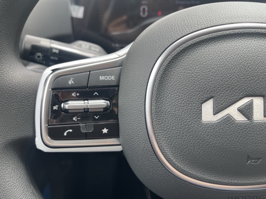 2026 Kia Sorento LX photo 8