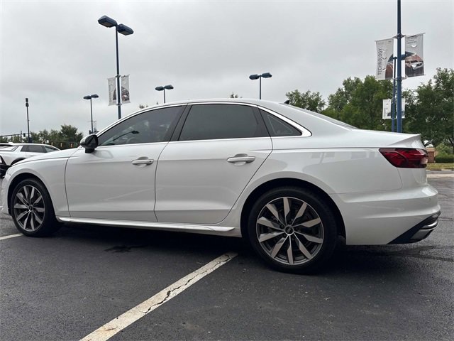 2022 Audi A4 40 Premium photo 3
