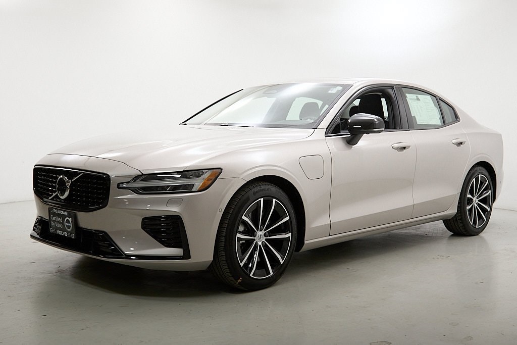 2025 VOLVO S60 - Image 3