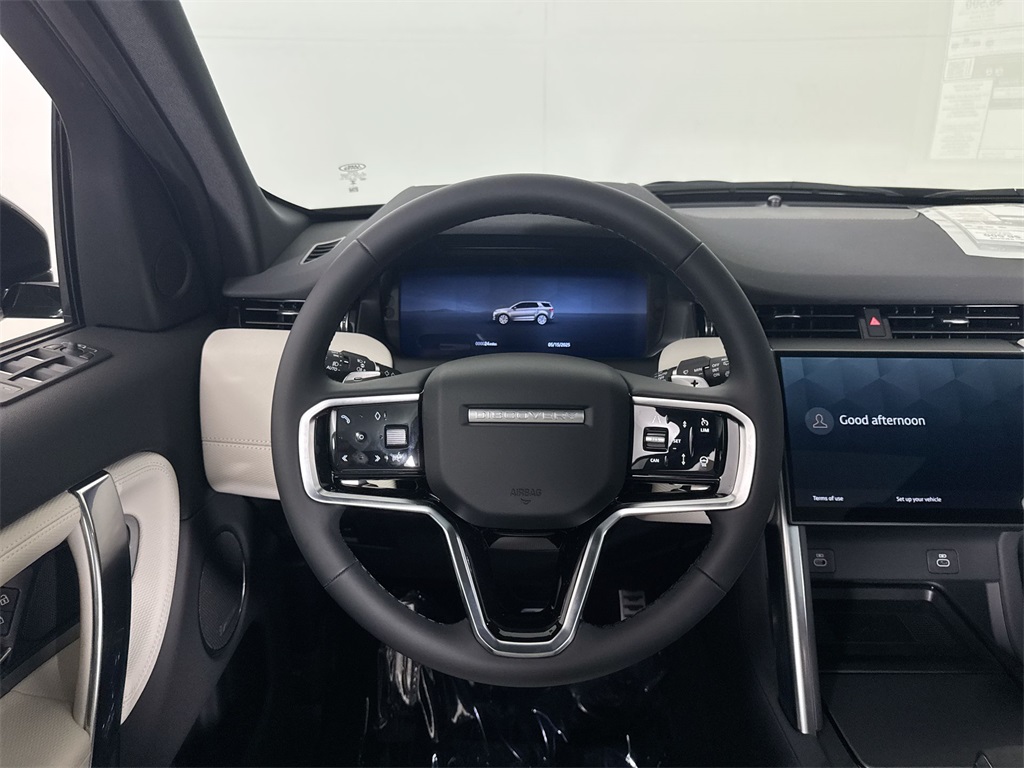2025 Land Rover Discovery Sport SE photo 13