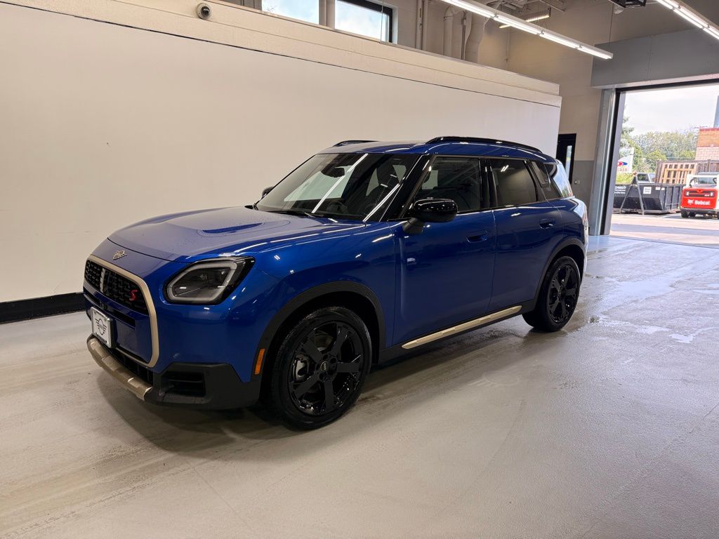 2025 MINI Countryman S's photo