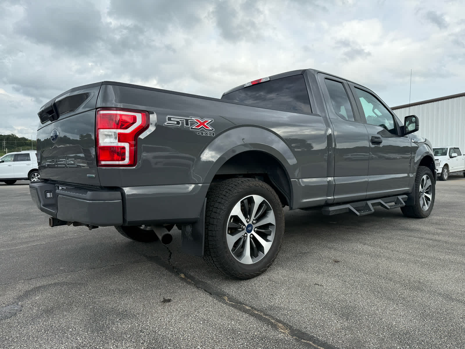 2020 Ford F-150 XL photo 11