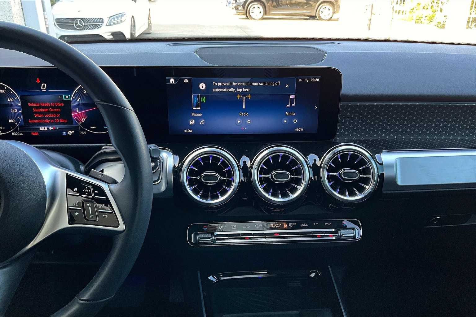2024 Mercedes Benz GLB 250 photo 6