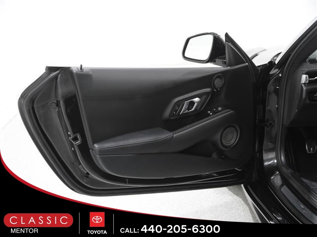 2024 Toyota Supra 3.0 Premium photo 4