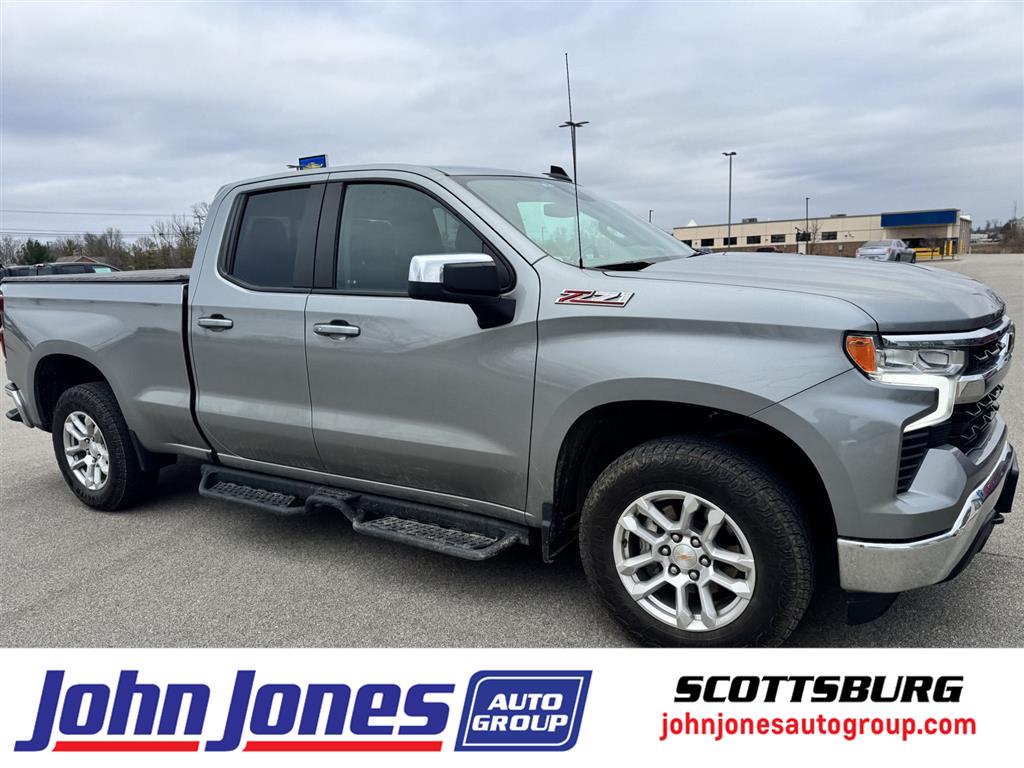 2025 Chevrolet Silverado 1500 LT's photo