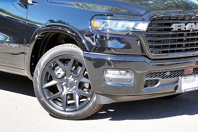 New 2026 Diamond Black Crystal Pearl-Coat Exterior Paint RAM Laramie image 4