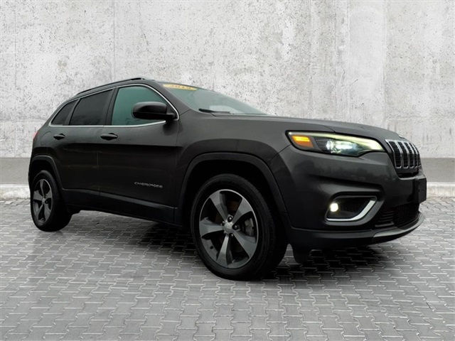 2019 Jeep Cherokee Limited's photo