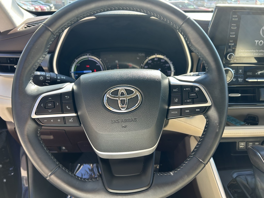 2022 Toyota Highlander Hybrid XLE photo 12