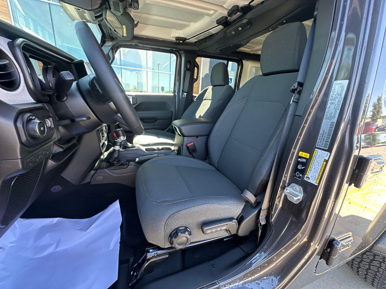 2025 Jeep Wrangler Sport S photo 8