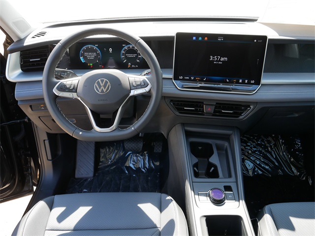 2025 Volkswagen Tiguan SE photo 7