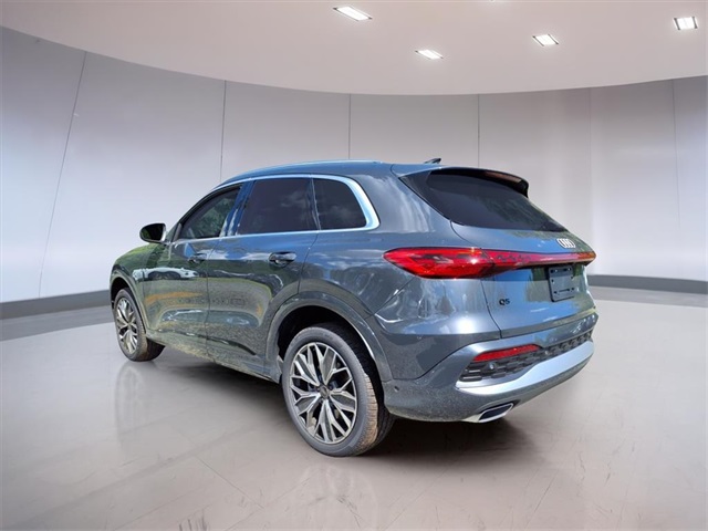 2025 Audi Q5 Premium Plus photo 3