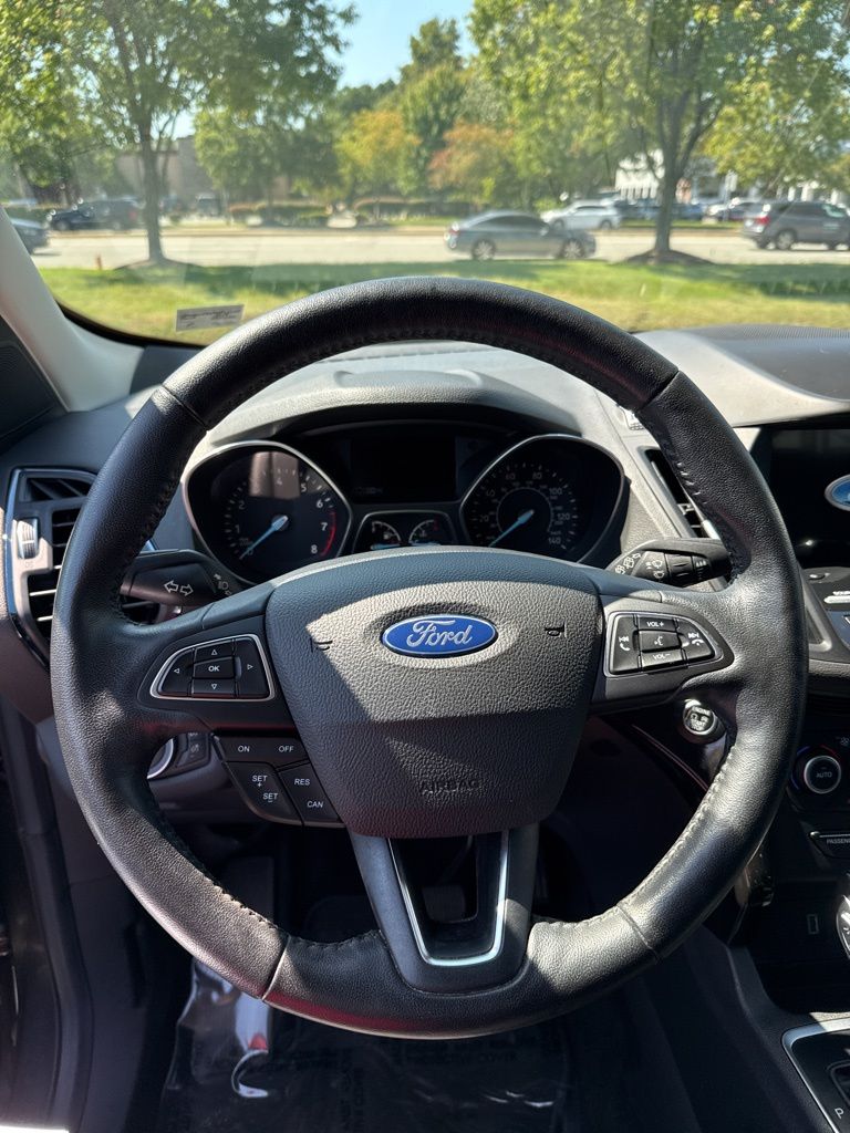 2019 Ford Escape Titanium photo 9