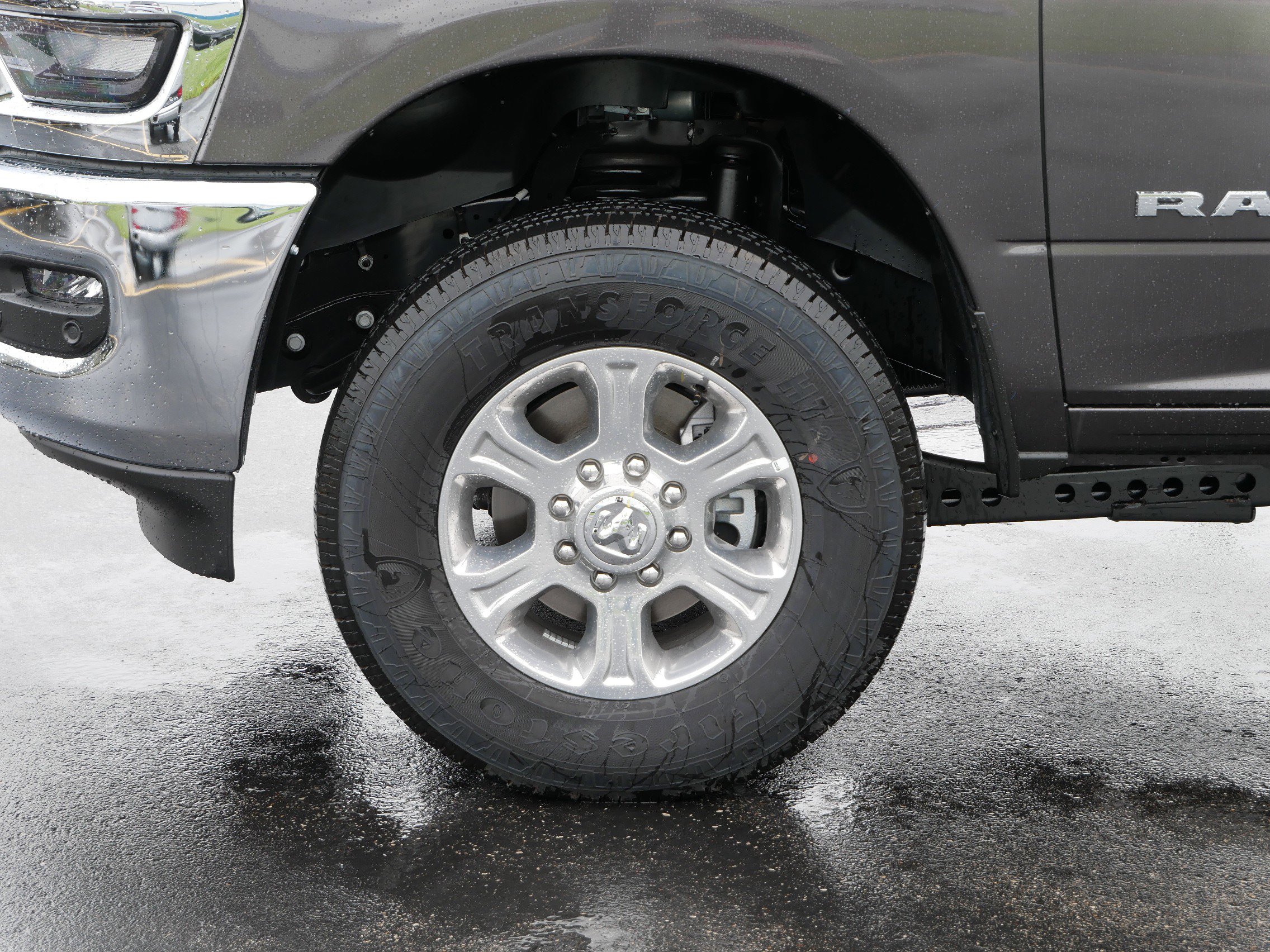 2025 Ram 2500 Big Horn photo 4