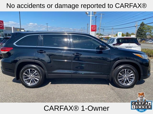 2019 Toyota Highlander XLE photo 2