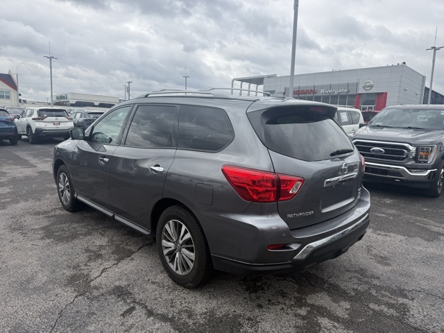 2020 Nissan Pathfinder SL photo 2