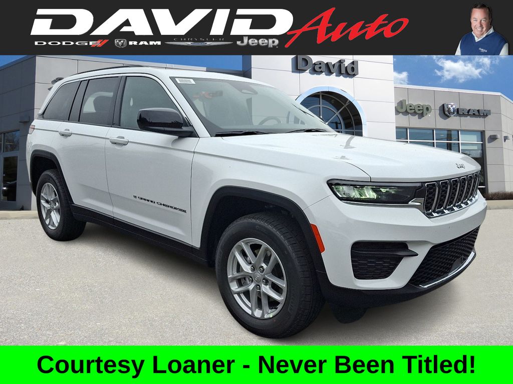 2025 Jeep Grand Cherokee Laredo's photo